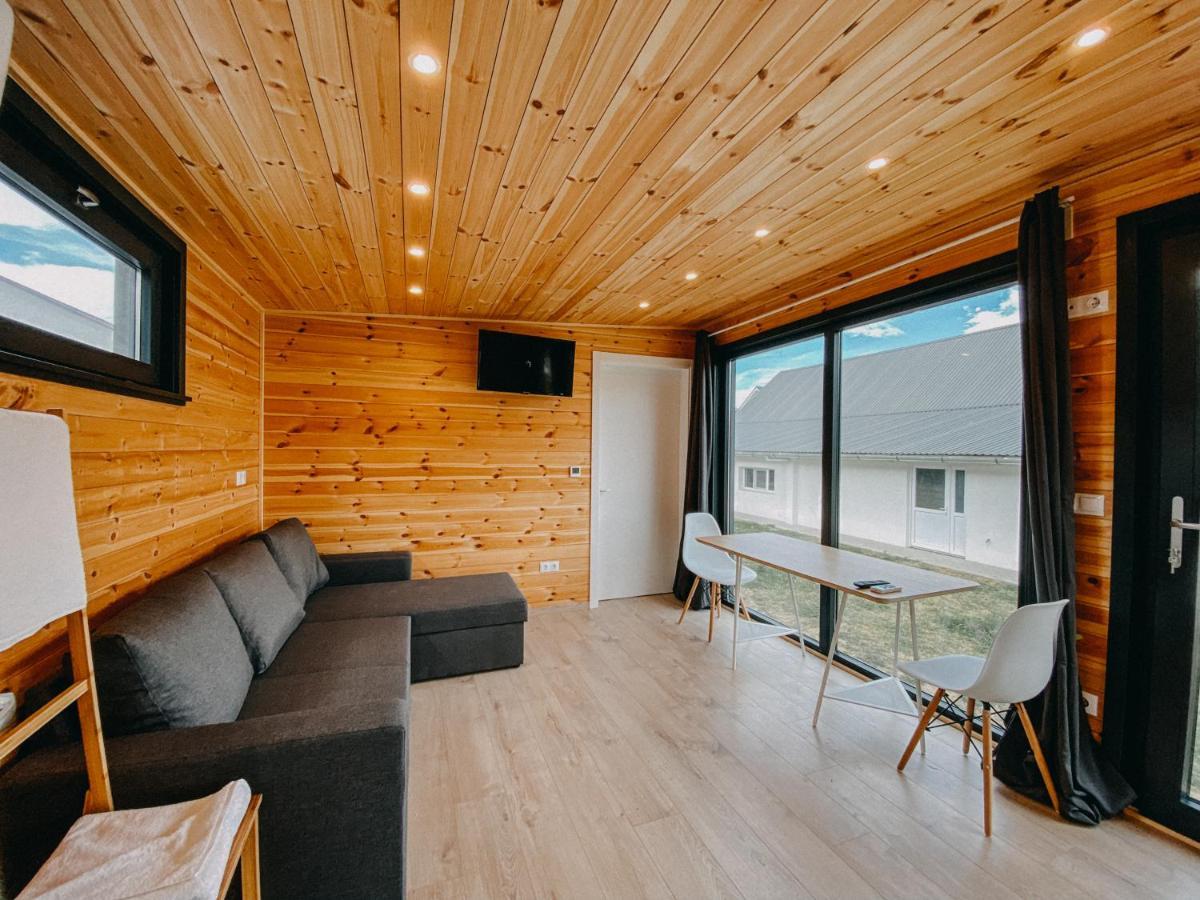 Pixel - Tiny Campus Villa Tirgu Secuiesc Luaran gambar