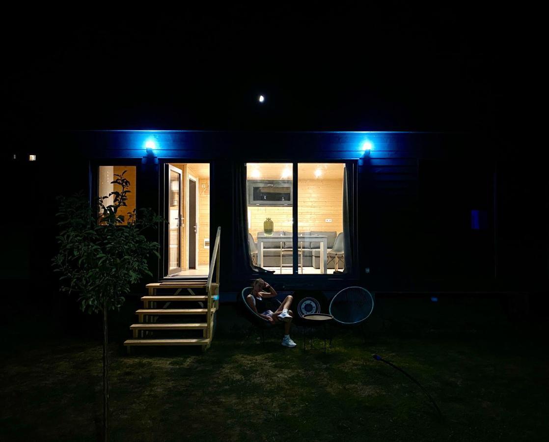 Pixel - Tiny Campus Villa Tirgu Secuiesc Luaran gambar