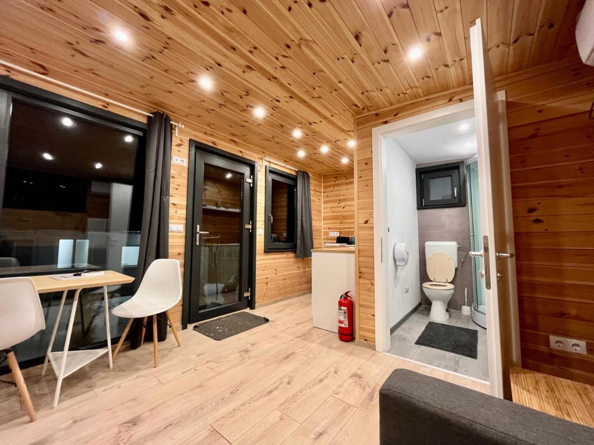 Pixel - Tiny Campus Villa Tirgu Secuiesc Luaran gambar