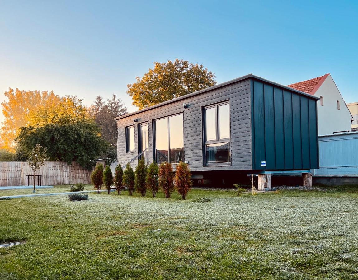 Pixel - Tiny Campus Villa Tirgu Secuiesc Luaran gambar